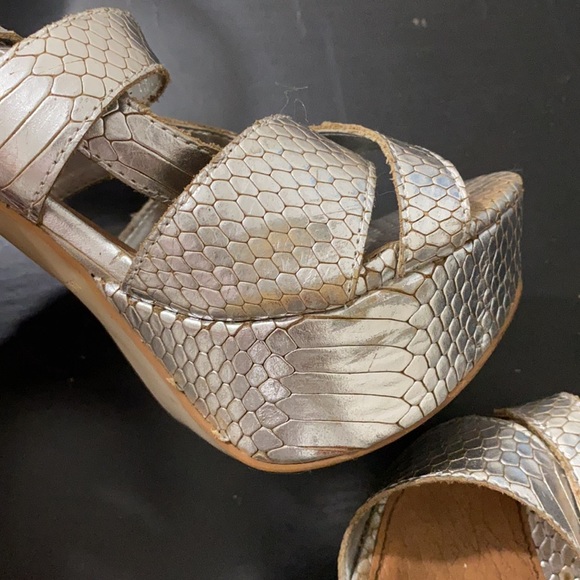 Silver Crocodile Embossed Leather Platform Sandals - Picture 8 of 13